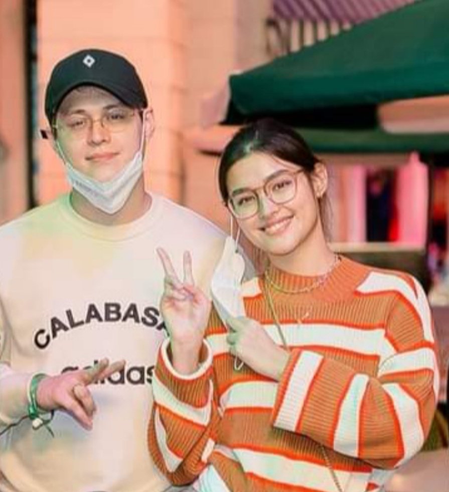 Blissful_Anj's tweet photo. Love this version of Quen and Hopie in their comfy outfits, unkempt hair and no makeup.❤️

Happy 24th LizQuen https://t.co/Oe9AfgIs36