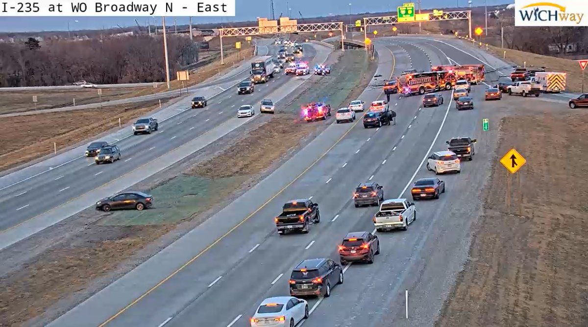 KWCH12's tweet image. #BREAKING -- TRAFFIC ALERT: 1 killed, 1 critically injured in crash on I-235 at Broadway. Avoid the area. #kwch12