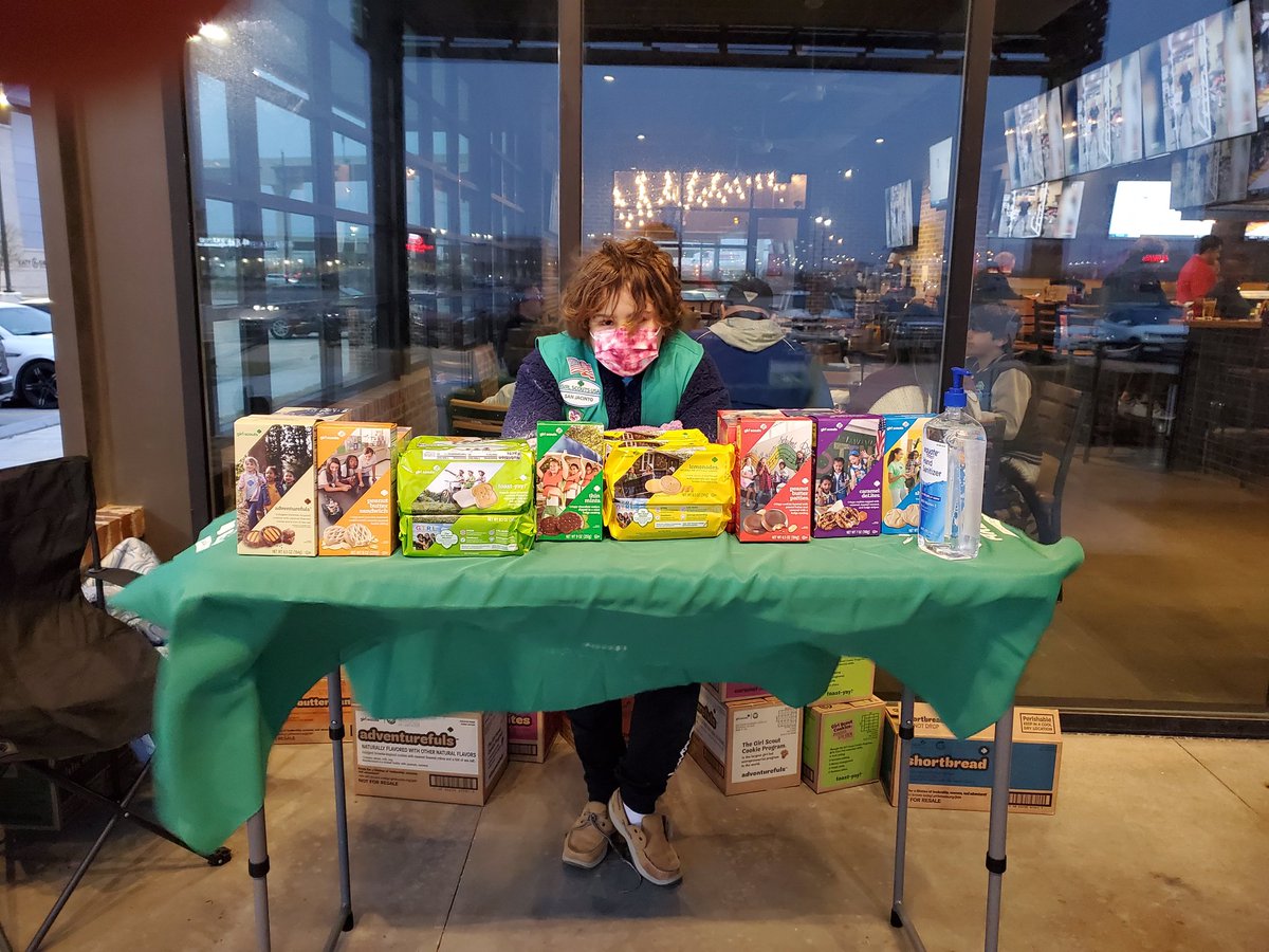 JHS_Statistics's tweet image. Head out to WalkOns to get your cookie fix and stay for some yummy grub!! We are here until 8pm. #35degrees