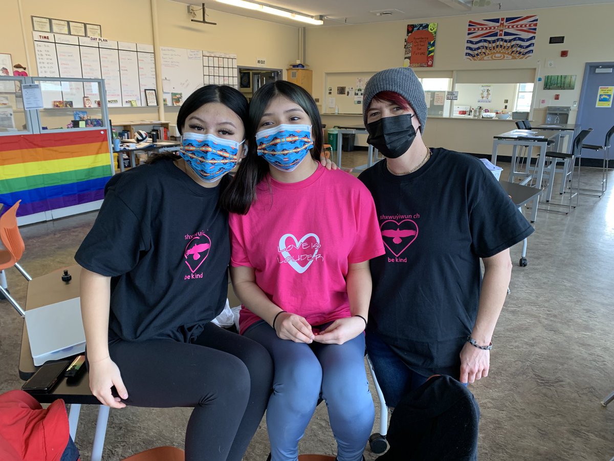 venturafolk's tweet photo. #bekind #morethanschool Loving the pink shirt energy at learning alternatives today - amazing students/teachers shirt designs helped fuel discussions - when we know better we do better - lift each other up❤️❤️🔥 https://t.co/HPlO9Gnuny