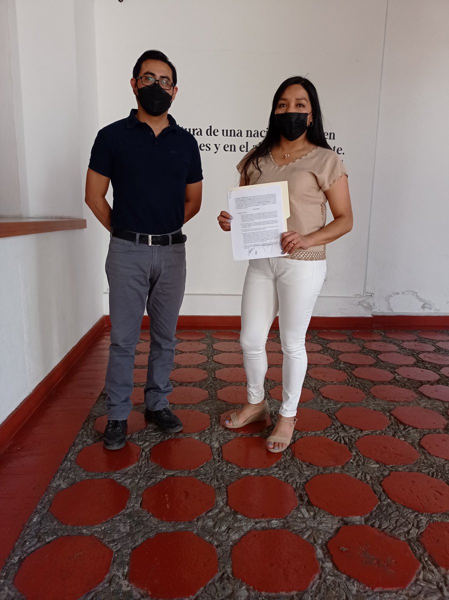 SembrandoComun2's tweet photo. El día de hoy realizamos la firma de convenio de colaboración con la Casa de la Cultura Oaxaqueña para el desarrollo de talleres artísticos virtuales de los centros de vinculación artística. #Oaxaca #arte #cco https://t.co/5KBA7a0Sop