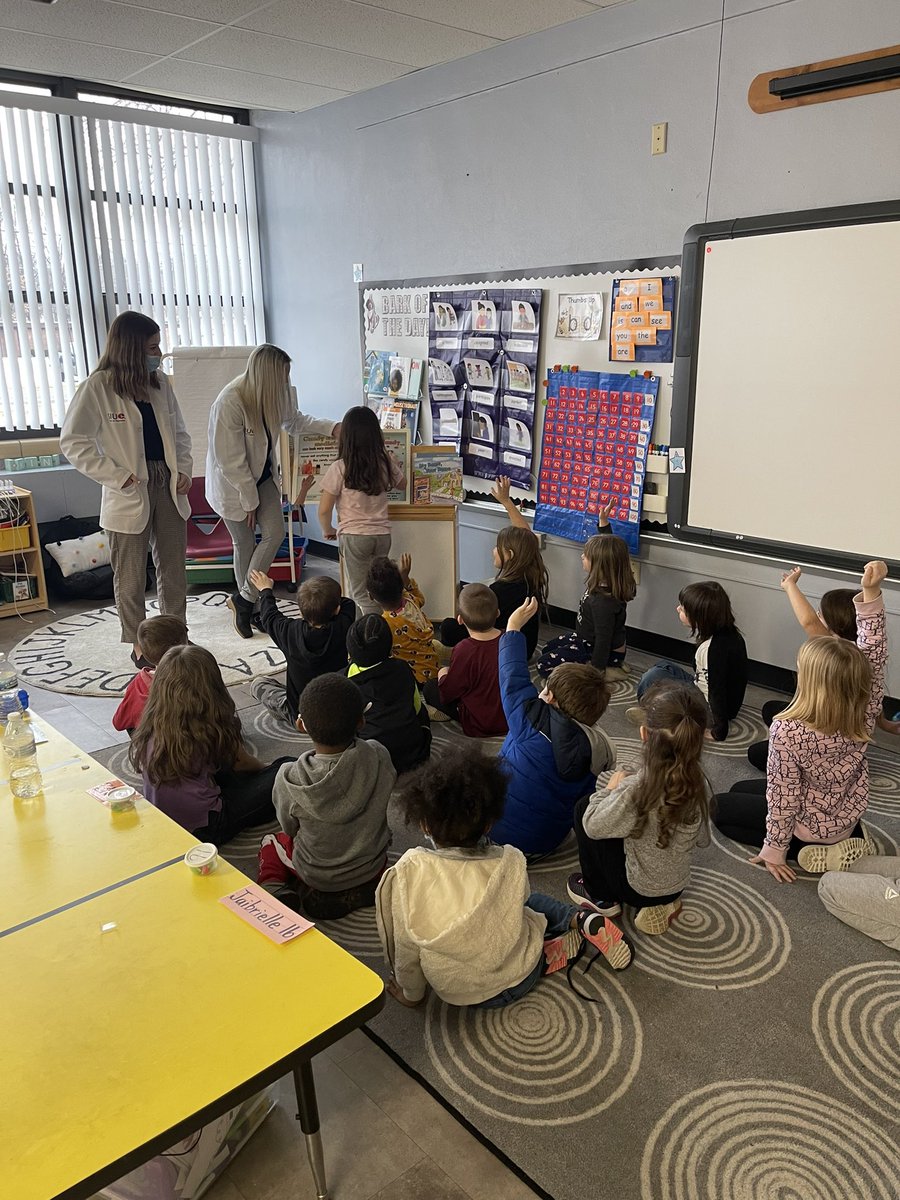 EastwoodKinder's tweet photo. A big thank you to SIUE School of Pharmacy P1 students for coming out to teach our students about poison prevention today! #easd13 https://t.co/pSfRuyvv3B