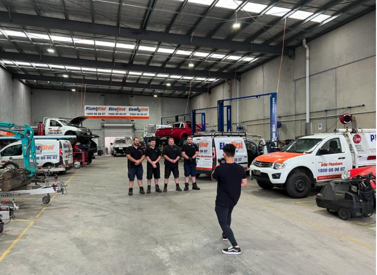 ElecfirstL's tweet photo. Doing a photoshoot today for some new promotional material! Something a bit different and was fun to be off the tools for the morning!

#promo #elecfirst #ads #electricians  #models #photoshoot #industrial #stars #offthetools #readyformycloseup @ElecfirstL https://t.co/yHm8XfblCn