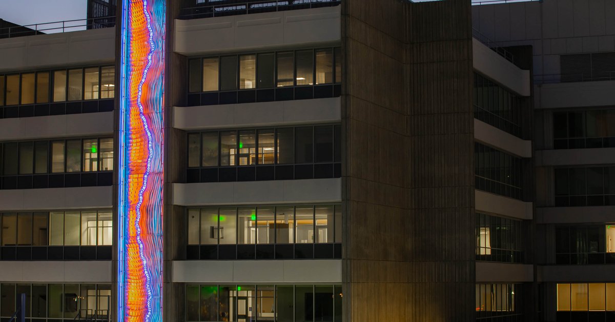 lumascape1's tweet photo. Check out this amazing structure outside MLK Community Healthcare in Los Angeles featuring Lumascapeโs Linealux L1 mini grazer. For more information about this product visit https://t.co/3EIrQiYWSk
#lumascape #lightingdesign #lightingsolutions #architecturallighting https://t.co/aN8MNLyJfD