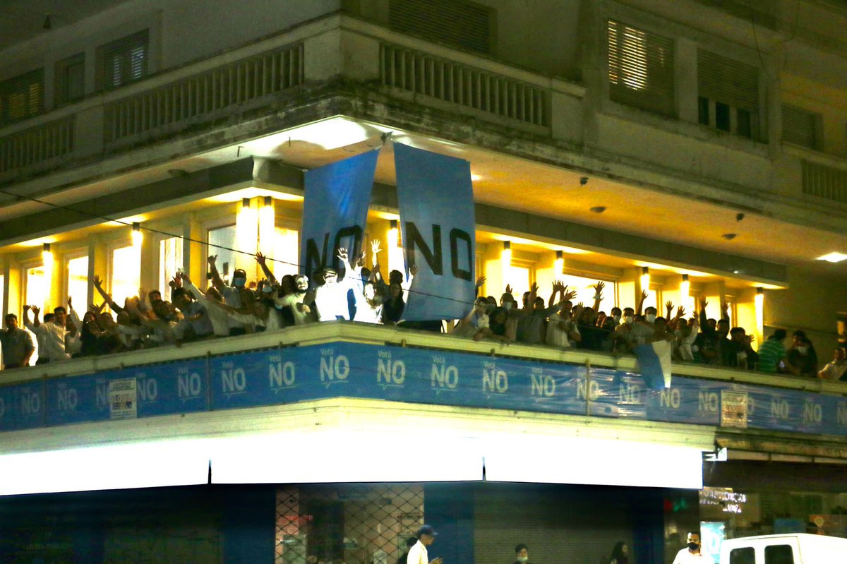 Gran reunión de jóvenes por el NO en Las Piedras. Gracias por el entusiasmo y el compromiso. Hay futuro!