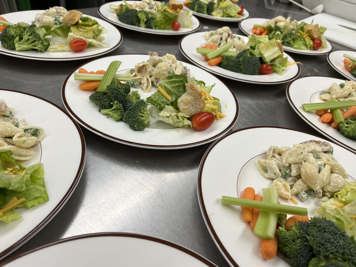 HawksDining's tweet photo. Chef Chase showcased 13 different homemade Ranch Dressings tonight at the Cafe, telling the story of where it comes from and how it can be elevated to new levels of deliciousness! #hawksdining #chaserocks #studentchoice #teachingkitchen #ranch https://t.co/5CSPPGpHpn