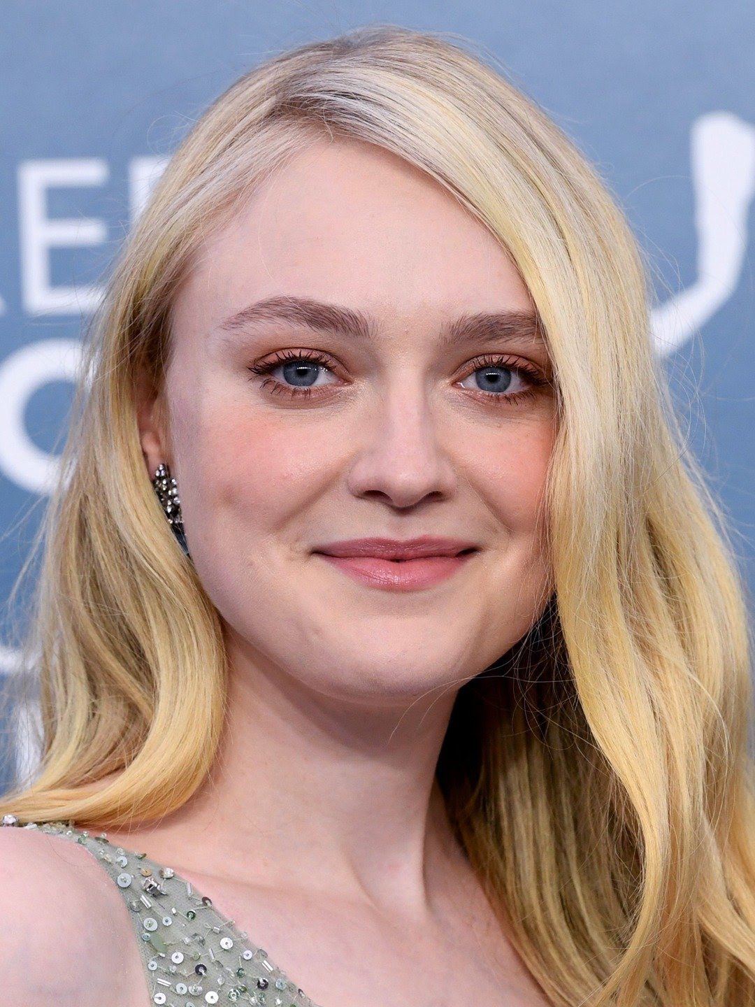 Happy 28th Birthday, Dakota Fanning! 