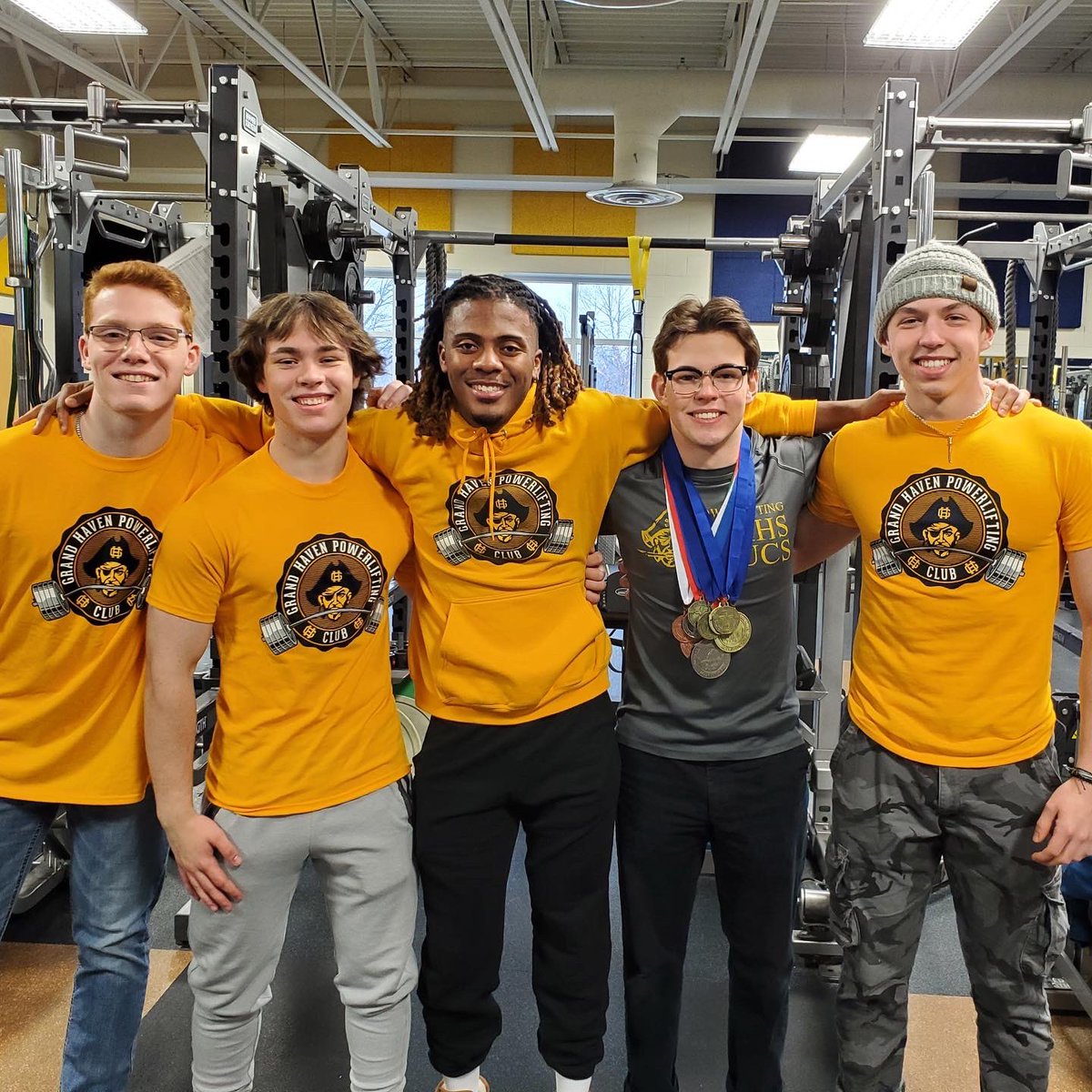 ghhsbucs's tweet photo. 🏋🏻‍♀️Congratulations to our STATE Qualified Powerlifters:
Chloe Brackenbury, Keighan Daly
Sydney Spenser, Denver Campau, Mariana Perez Ramirez, Olivia Schafer, Knox Campau, Justin Gordan, Antwan Price, Gaven Strong, Robby Tayler, Ryan Mulvahill, Jack Warner and Holden Ross🏋🏼 https://t.co/nKx9WcLBaR