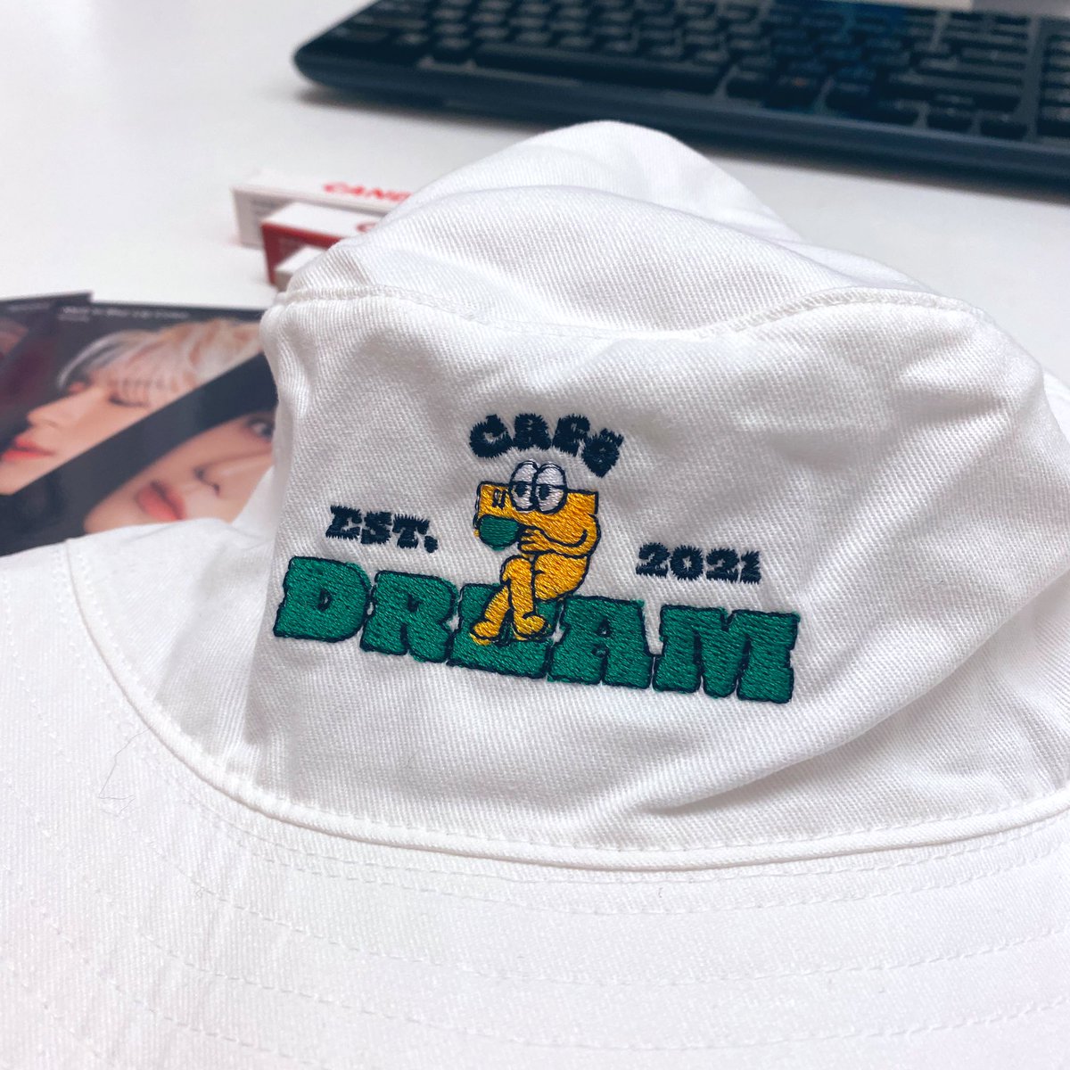 daelyexhoe's tweet photo. [ @deardoyo, @armyzenGOs | 
#SproutsFB, #armyzenproofs ]

my bucket hat and candy lab arrived!! thanks for hosting these GOs 🤍🤍 cant wait for to wear these out ☺️ https://t.co/0L8WxwEM2M