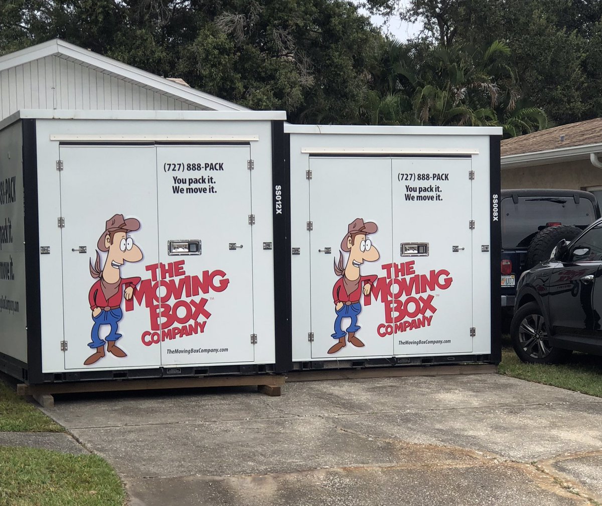 TMBoxCo's tweet photo. The better, less expensive way to move store and dump! https://t.co/JlzBdaH22V https://t.co/jt3E4Ec6qZ