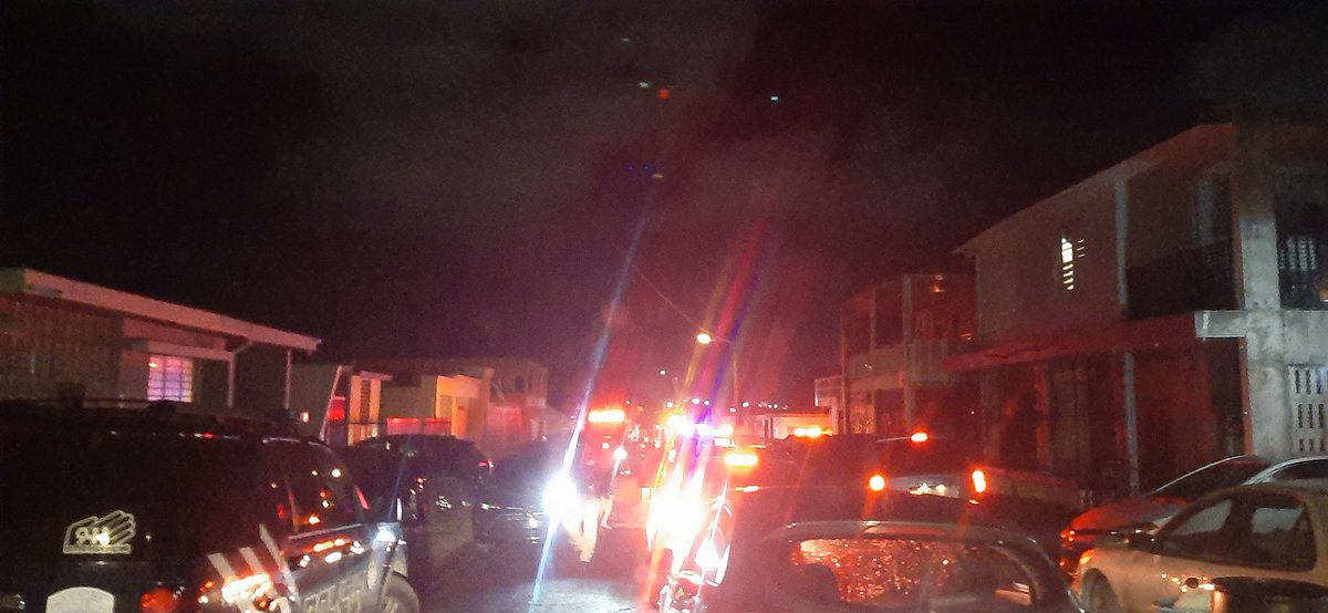 ¡Mi mamá está viva de milagro!

 11pm la Urb. Puerto Nuevo se queda sin luz y a las 12am recibo una llamada que mi mamá se había electrocutado. 

<a href="/lumaenergypr/">LUMA Puerto Rico</a> irresponsablemente reconectó la energía eléctrica, sin verificar que en la casa de mi mamá había caído un cable.