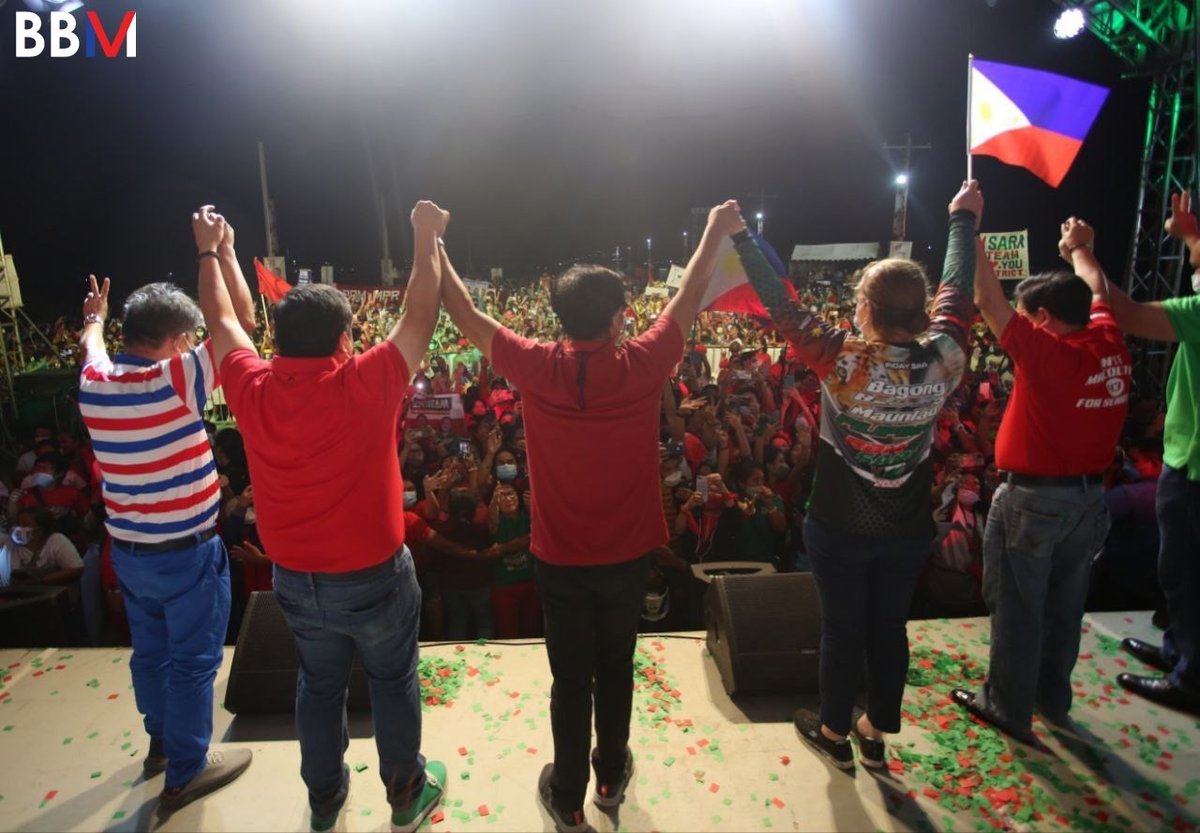 bongbongmarcos's tweet photo. Madamong salamat sa mainiton na pagtanggap, Bacolodnon at Negrosanon!

Sulit na sulit ang biyahe ng Uniteam dahil napawi ito ng inyong malakas na hiyawan at  pakikiisa sa ating kilusan. https://t.co/wxydW4Fi3j