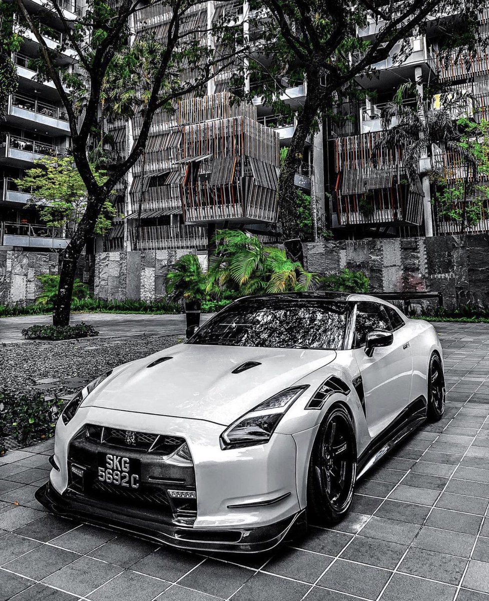 nftdesignercom's tweet photo. #cars #nft #nftnews #NFTartists https://t.co/shyvBAMWpX