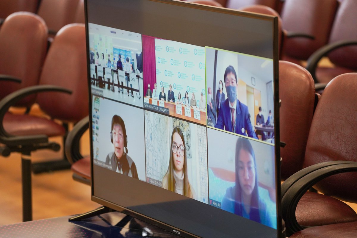 MID_YS's tweet image. 🇷🇺Сахалин и 🇯🇵Хоккайдо: студенческий мост дружбы. Студенты СахГУ приняли участие в формате #онлайн в круглом столе со студентами университета Вакканай Хокусэй Гакуэн sakhgu.ru/post/saxalin-i…