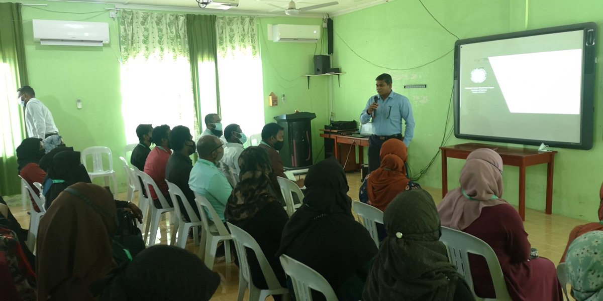 NCTCMaldives's tweet photo. Today's #HafthaaRes session, “The Role of Educators for a Peaceful and Resilient Society” for the teachers of Th.Veymandoo School is underway, which focuses on the signs and symptoms of radicalization and ways to counter radicalization. 
@MoEdumv @MoYSCEmv  @IUM_official https://t.co/ZjzrvKlymK