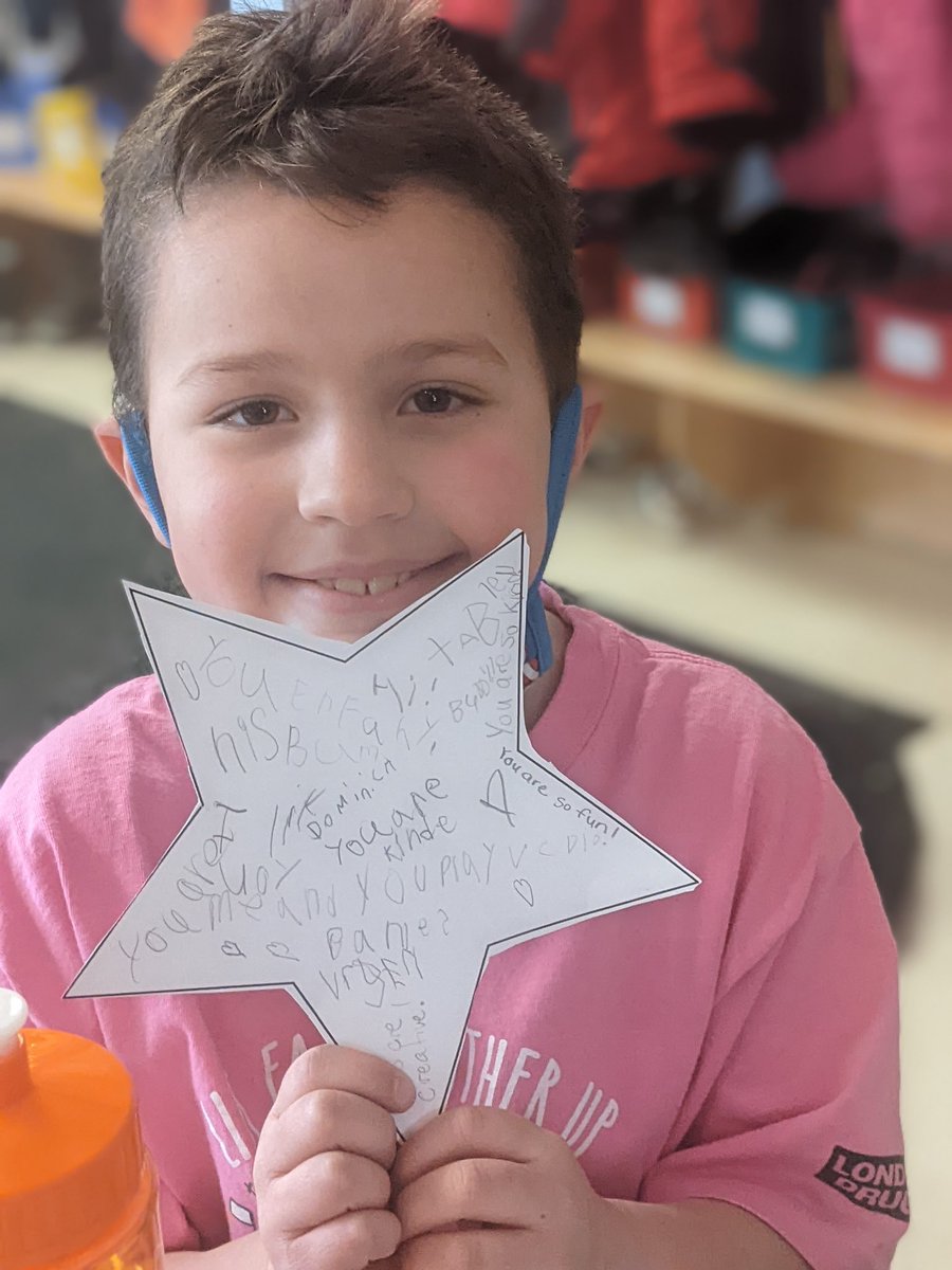 MatsquiElem's tweet photo. The Compliment Train in @megswiebe’s class today. Writing words of kindness on each other’s stars. 💓 #PinkShirtDay2022 @AbbotsfordSD https://t.co/lxyiarGrgw