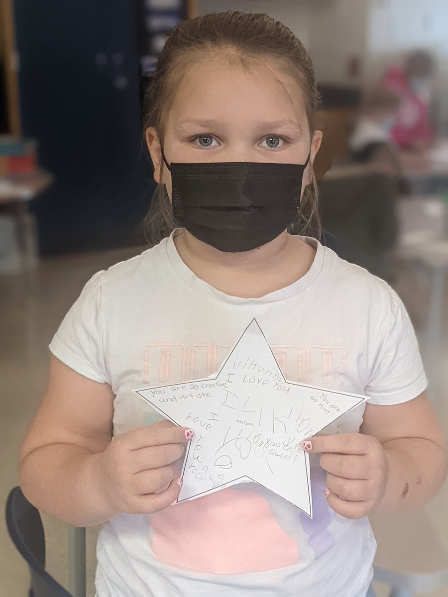 MatsquiElem's tweet photo. The Compliment Train in @megswiebe’s class today. Writing words of kindness on each other’s stars. 💓 #PinkShirtDay2022 @AbbotsfordSD https://t.co/lxyiarGrgw