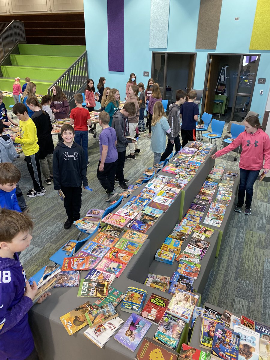 doerhoefer_j's tweet photo. Book Swap ‘22. Success= getting fresh books into each elementary student’s hands today! I love to read month!#goodhuepublicschool https://t.co/jXCYR5v3nV