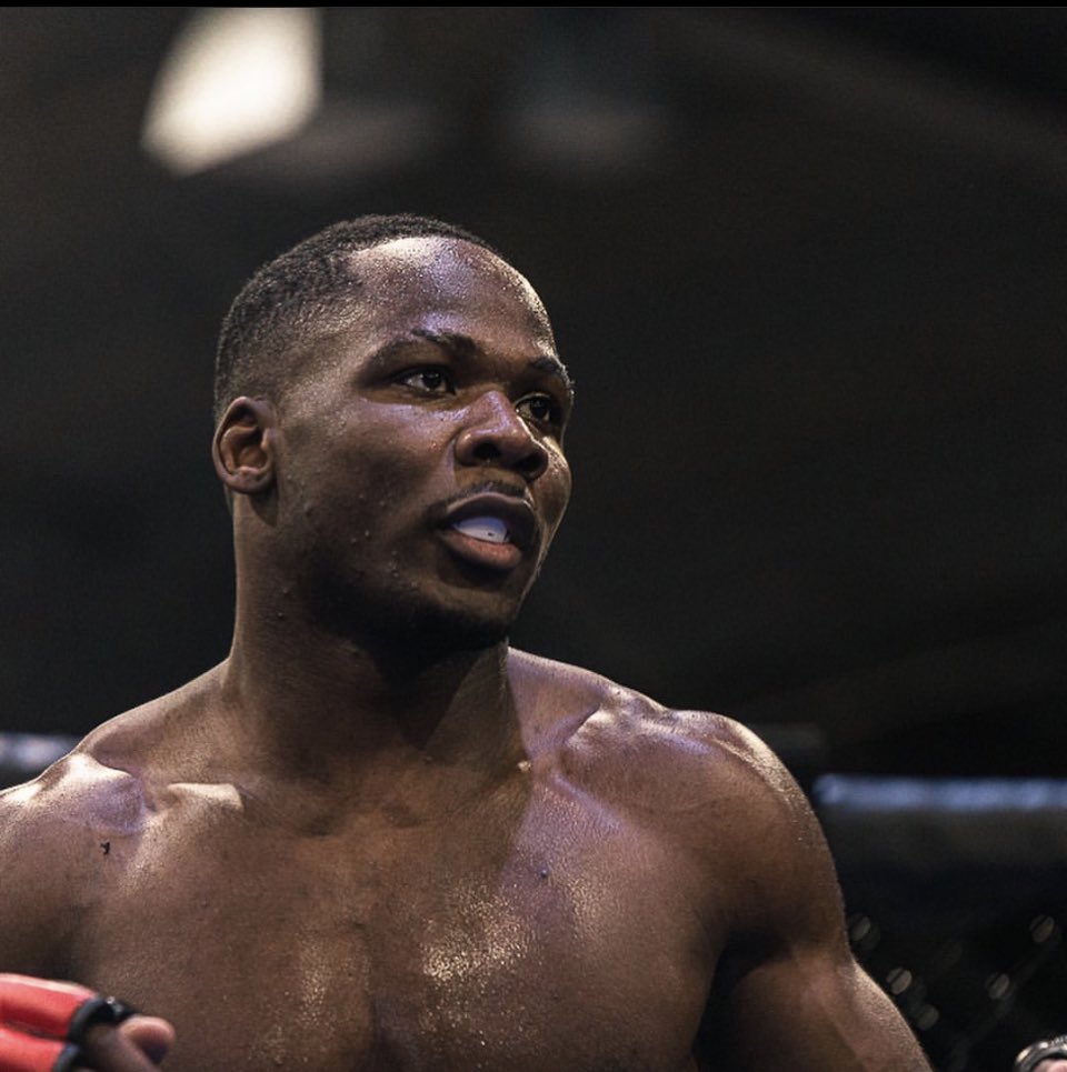 cubbhawkins's tweet photo. April 9th my fight will be streamed live nationally. Will have a link. Then will be right back in may in Miami Florida making my Pro Bareknuckle boxing debut. Money moves coming soon🔥 stay tuned 815. https://t.co/HinWvnxnAl