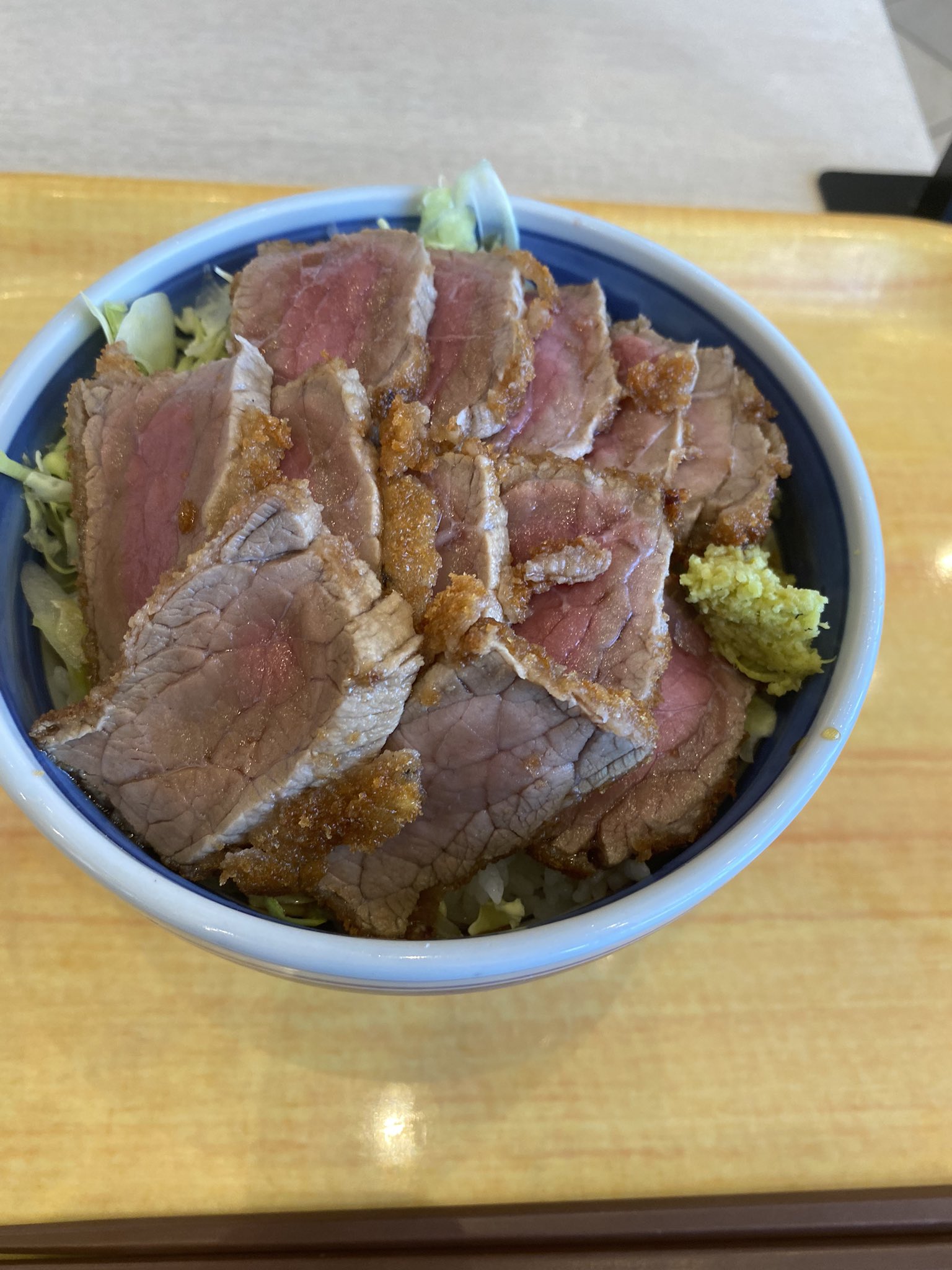 カフカ ローストビーフ星の牛カツ丼 見た目で失敗したかと思ったが 味は美味しい T Co 1cgkhz87iw Twitter