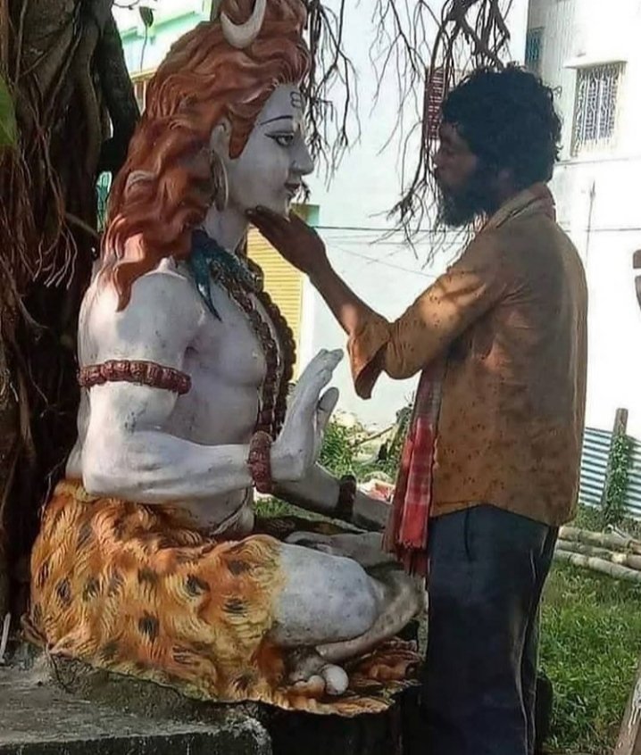 Real18ashutosh's tweet photo. बेजुबाँ के साथ साथ लँगड़ा अन्हरा अपाहिज भी हर हर बम बम भोले बोल रहा है--
क्योंकि #1_march 😌❤😍
आ रही है महाशिवरात्रि,
फिर से शिव की होंगी पार्वती !!
............. 🦋❤🦋............ https://t.co/sCDx7hzzpf