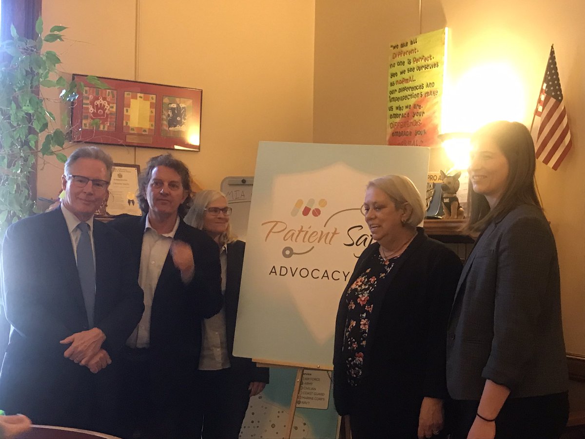 It was great seeing #patientadvocates on first #patientsafety #advocacy day of #wisconsin! Thanks to @RepChrisSinicki @WalkForPtSafety @MHatlie @LeapfrogGroup @jun_soojin for supporting the event today! And of course @HBODocs #bleedout Steve and Margo Burrows #WeStandWithJudie