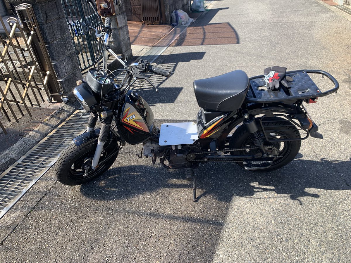 milkmakotosunao's tweet photo. この前買ったインド人　
どうしようか考え中
ホンマは何で買ったんやろ？
誰か購入希望者いてますか？
#TVS #XL100 https://t.co/3gQTRisOeK