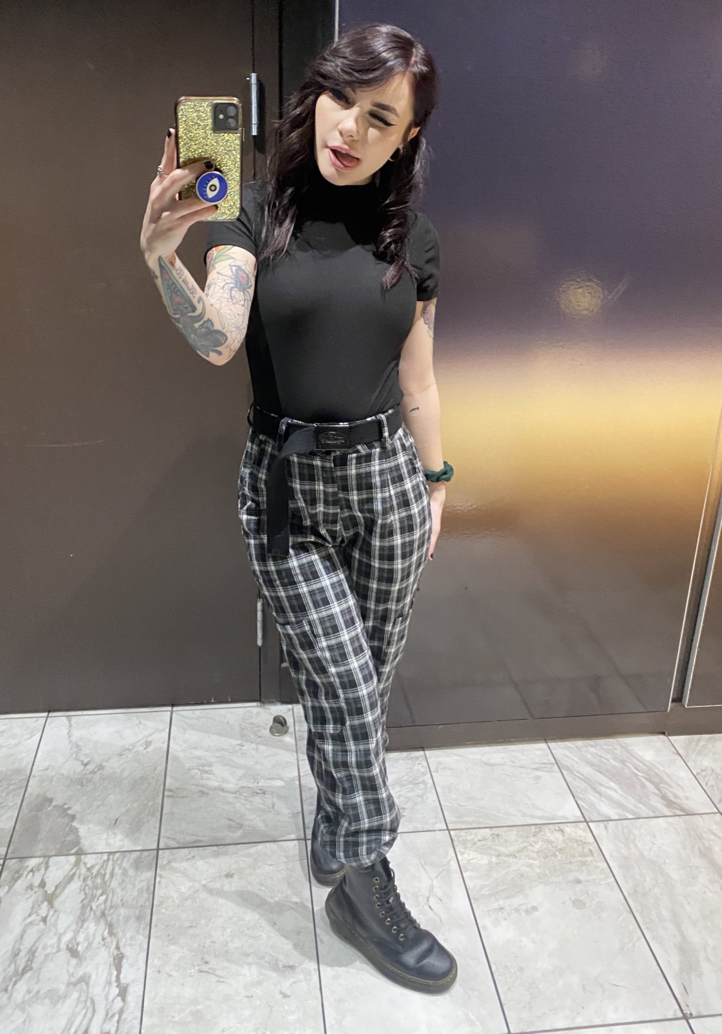 TW Pornstars - 2 pic. 𝔈𝔩𝔦𝔰𝔢 𝔗𝔞𝔦𝔩𝔰 🦊 𝔱𝔬𝔭 1%. Twitter. Smol. 3:03 AM - 24