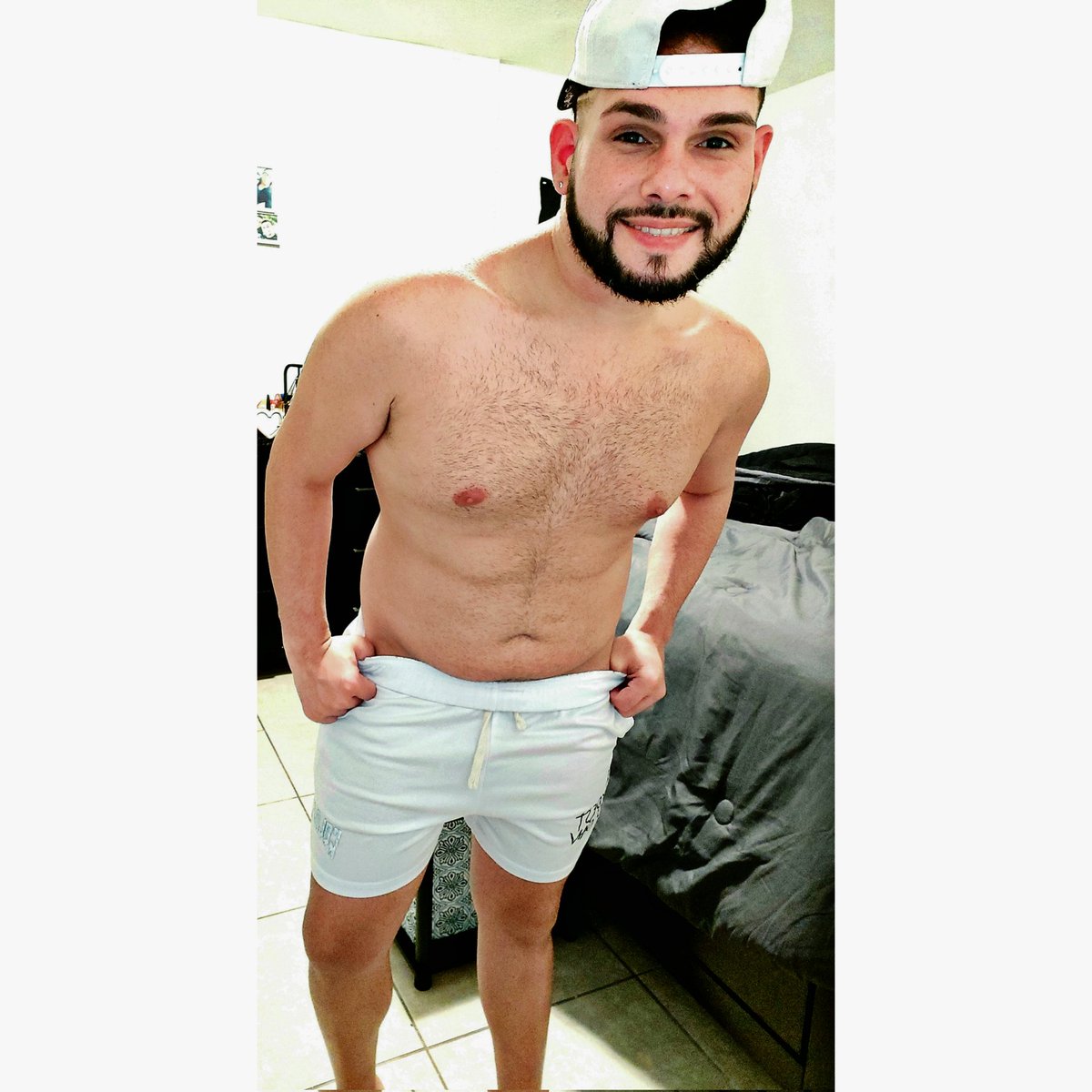 jhon_virella's tweet photo. Thick and Juicy ! #gaymen #sexypapi #boricua #menover30 #bodypositivity #Loveyourself https://t.co/DRzOlHVdP4