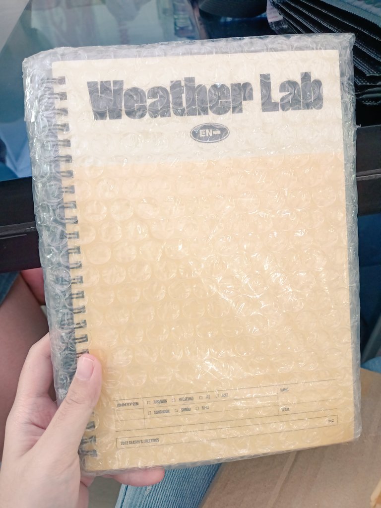fslfsks's tweet photo. #mingmails 🧧
tysm! @kooagustdt weather lab diary arrived safely!! and ty for the secure packaging and freebies <\3
#koosgproofs https://t.co/kloN2qVD7d
