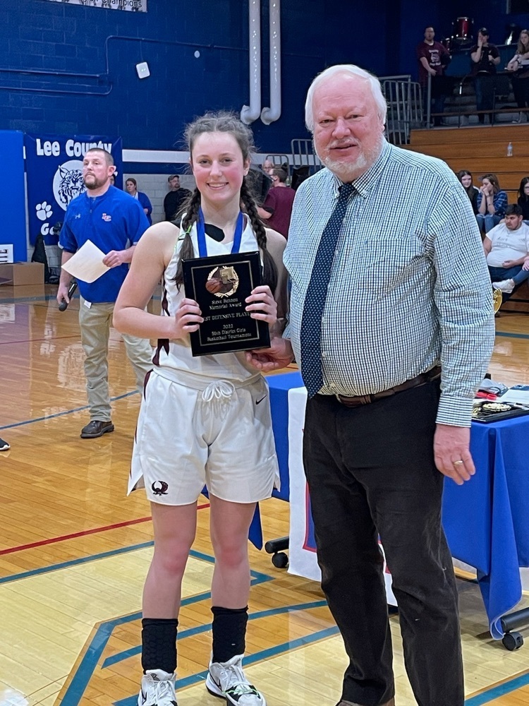 Congratulations Lady Owl Award Winners!
Lexy Lynch, 2022 56th District MVP

Carly Smith, 2022 Steve Bennett Memorial Best Defensive Player

Kerissa Shouse, Bobby Bowling 6th Woman Award

Addison Terry, Aaliyah Lynch, Carly Smith, and Lexy Lynch 56th District All Tournament Team