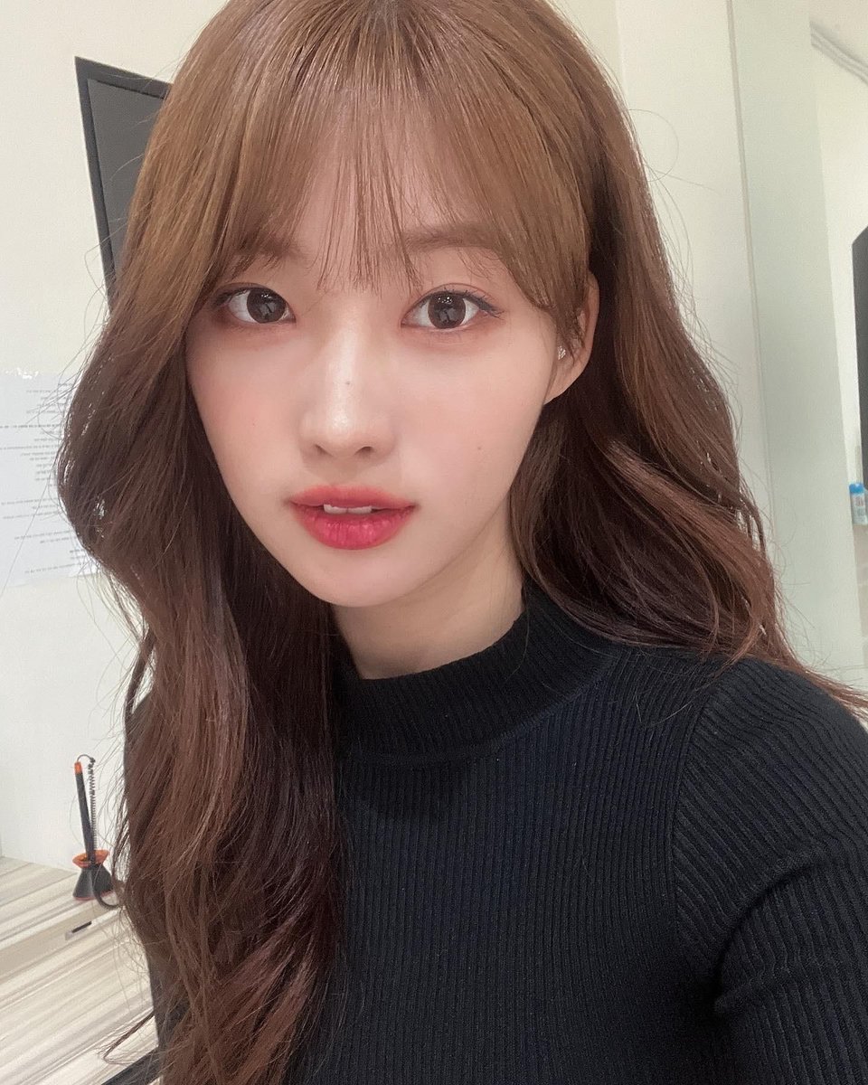 sihyeonfb's tweet photo. Kim #SIHYEON Weverse Update 220224~~ https://t.co/VbcBVAibco