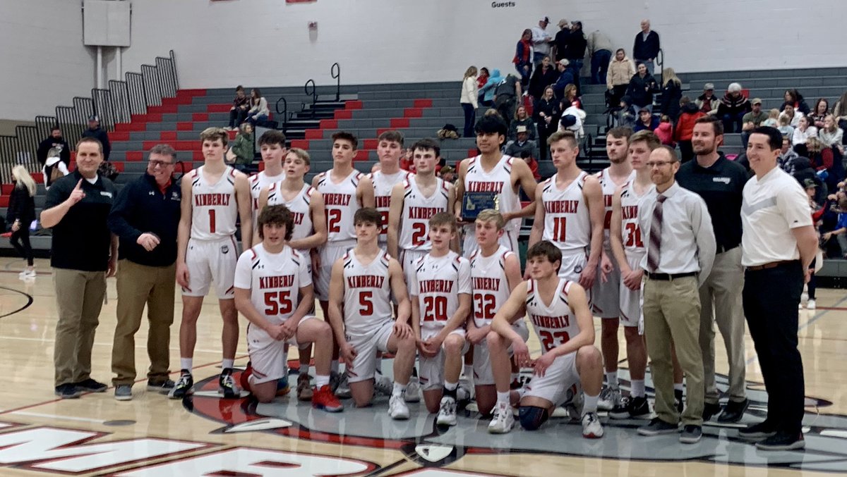 KHSBulldoghoops's tweet photo. District Champs!
Kimberly Bulldogs 45
Filer Wildcats 35 

#idpreps @KMVTNews @BCooperKMVT @idahosports @KTVBhss https://t.co/xgk6U99zN9
