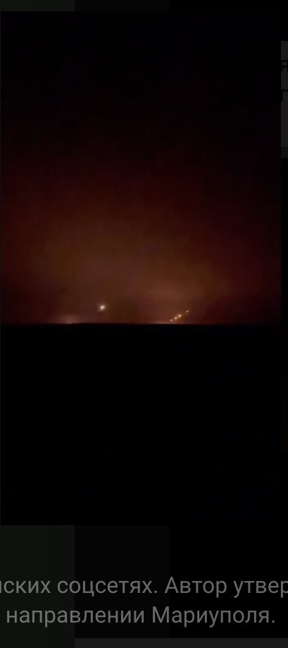 Vladimir Poutine annonce la guerre.
Une "opération spéciale dans le Donbass", objectifs : "démilitarisation et dénazification" de l'Ukraine.

Des explosions sont entendues bien au-delà du Donbass : Kiev, Odessa, Kharkiv...