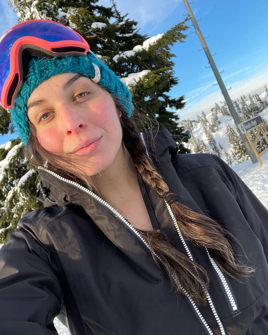 Hit the slopes with @NikkiSapphire&hellip; sometimes a little too hard 😅😭🤕 https://t.co/w72CtR4DDO<a class="tags" href="/tag/nikkisapphire">@nikkisapphire</a>