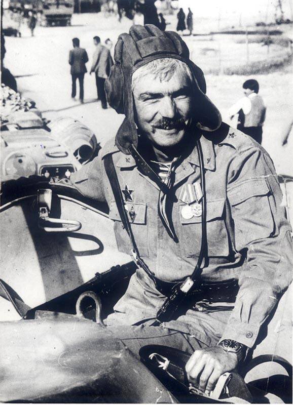 Офицер афганец. Алихейль афганистан. Офицер афганец. Вдв в афганистане 1979-1989. Офицеры в афганистане.