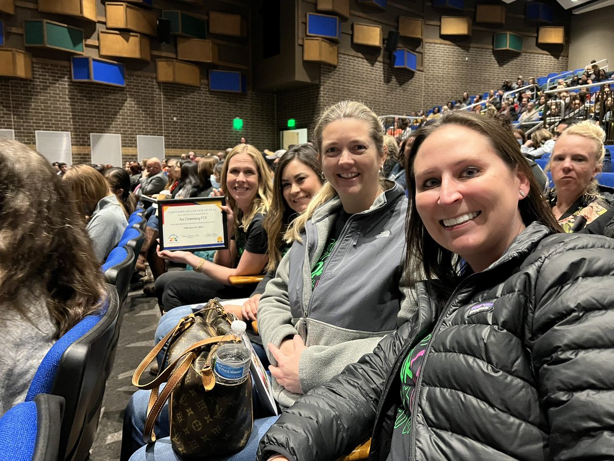 Aue Elementary tweet media