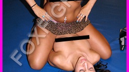 FoxFightWrestle's tweet photo. New release! Ring Girls 5 Shea vs. Veronica
https://t.co/8700A68iLg
#womenswrestling #femalefighting #wrestlingfetish #bigboobs #feet #underwear #kink #tits #ass #girlfights #sexy #pinned #modeling #fetish #wrestling #girlwrestling #submission #hotgirls #download #ondemand https://t.co/kriZP852xS