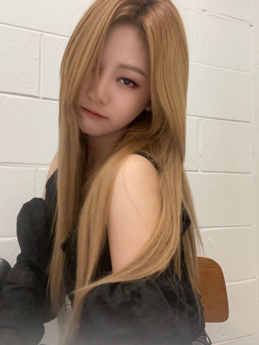 ningning pics ( slow updates ) tweet media
