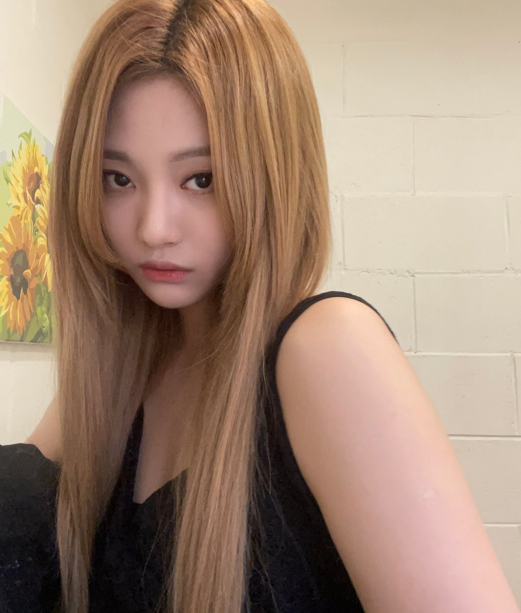 ningning pics ( slow updates ) tweet media