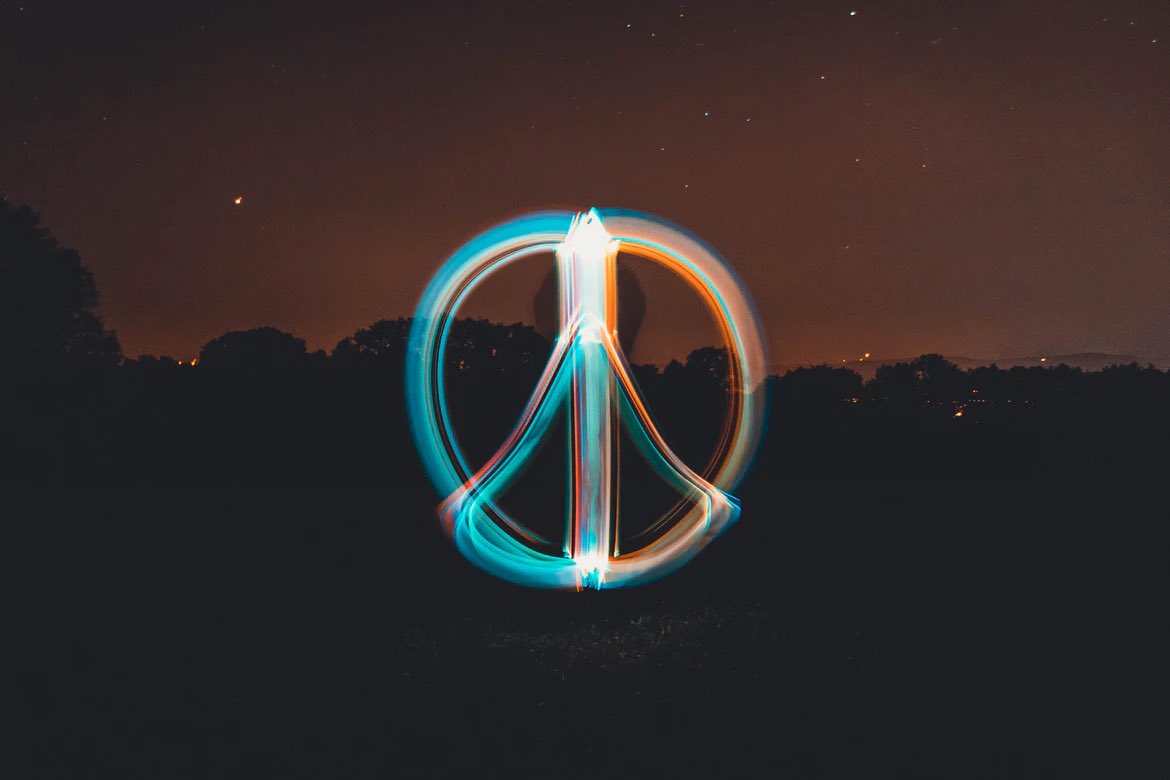 RacesforPeace's tweet photo. Praying for peace. 📷: Photo by Christian Wiediger. @unsplashofficial #peace #choosepeace #racesforpeace https://t.co/pKuuEU8E2R