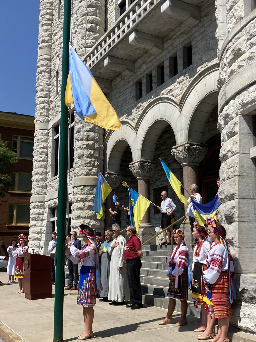 BenWalsh44's tweet photo. The people of Syracuse stand strongly with our Ukranian allies at home and abroad. 🇺🇦🇺🇸 https://t.co/qm7vi41Wpi