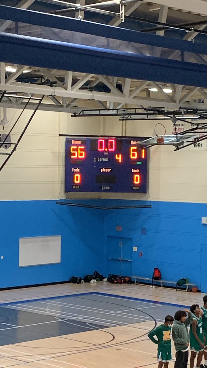 LisaHilsen's tweet photo. After two years of no play, what a great game to get us started. @HolyTrinityYMM vs @EcoleMcTavish. Congratulations Marauders on your win. Way to go Knights!!! #HTBuiltToPerform #WeAreFMCSD https://t.co/TrOs1VhMbs