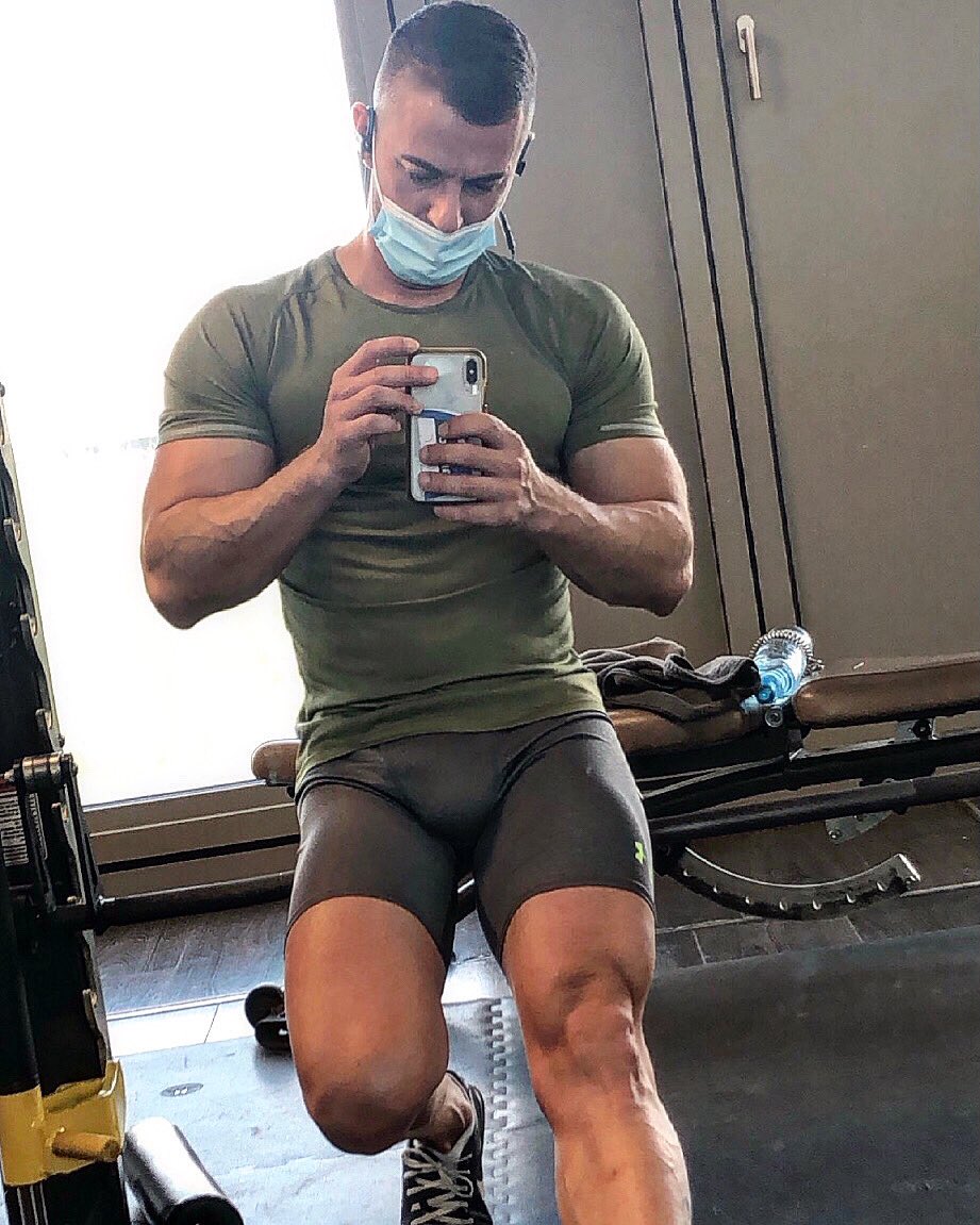 MiguelNmca's tweet photo. Some workout #gay #OOTD #workoutmotivation #nutrition #musclepain #bodybuilding #arms #SelfieTime #picoftheday https://t.co/Fd02WM4ckX