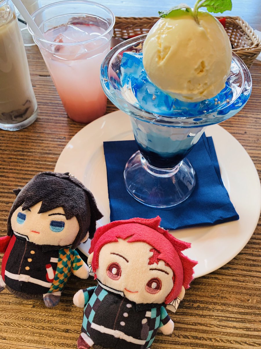 甘露寺蜜璃 ,煉獄杏寿郎 「ぎゆうさんのお誕生日を祝わせていただきました🙇‍♀️🙇‍♀️🙇‍♀️ 」|sinba🌊🎴のイラスト