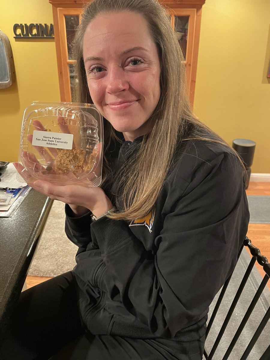 Sunday was our last delivery of Fan Cake. I didn’t eat mine that night, so it was still in the fridge.

Today, I cut up some of the slice and shared it with some co-workers. 

Tonight, I’ll finish up my last piece and keep the box. 💛