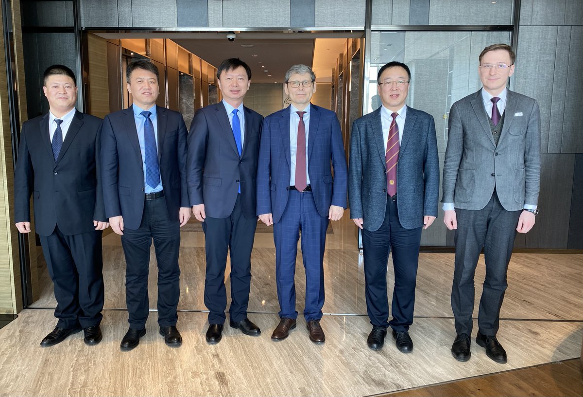 rusconsulharbin's tweet image. 🗓 24 февраля состоялась рабочая встреча Генконсула России в #Харбине В.П.Ощепкова с вице-мэром города Ичунь Ян Бинем.

♦ Стороны обсудили актуальные вопросы приграничного сотрудничества, договорились содействовать совместным проектам между российскими и китайскими регионами.