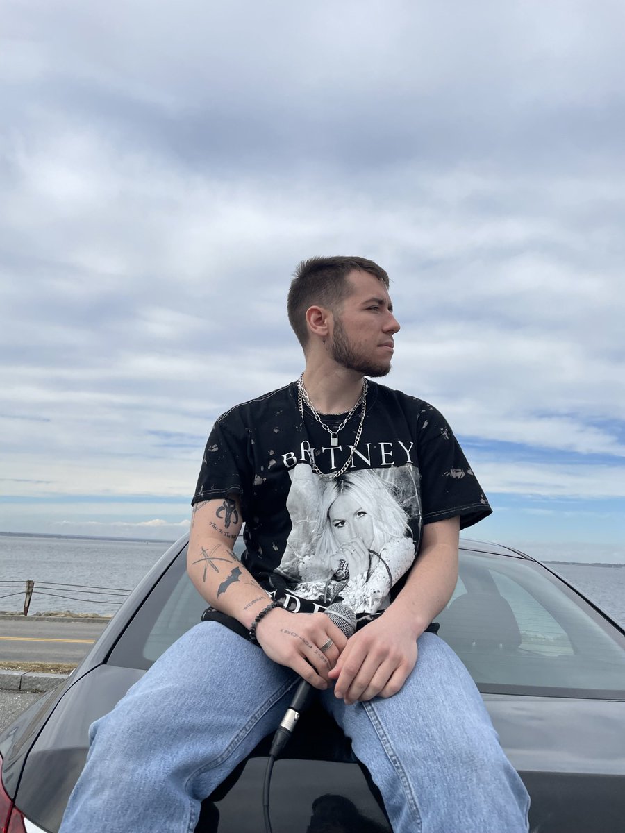 elijahkylemusic's tweet photo. Just dropped 5 new remixes exclusively on my Patreon, these will never be on streaming platforms. Can’t thank everyone enough who’s signed up and cares what I have to say. Exclusive album on the way too once we hit 50. #EKFAM 

https://t.co/eOzuXtCQnF https://t.co/BRJlcKDQMF