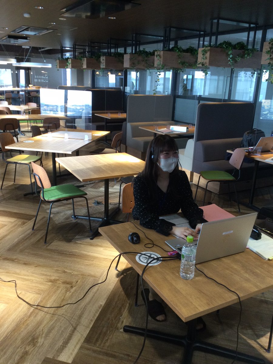 今季最後のインターンシップ（WEB）を開催中です！
研修センターのコミュニケーションカフェから配信しています。
企業説明会はリクナビ2023で予約受付中です。