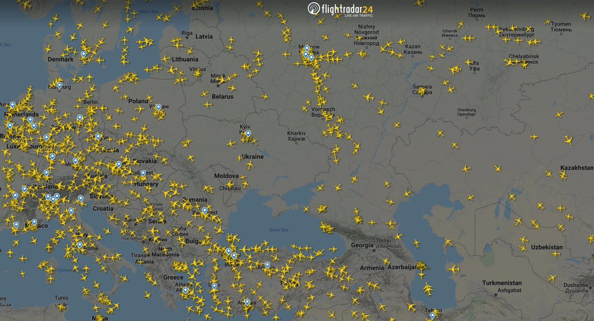 Airspace over and around Ukraine at 06:00 UTC time, today and 7 days ago.